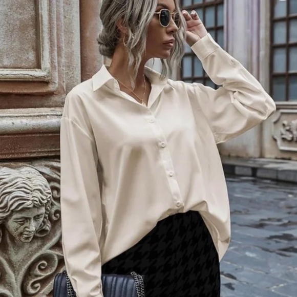 NWOT Zara Beige Button Up Blouse Size Small - Picture 1 of 11